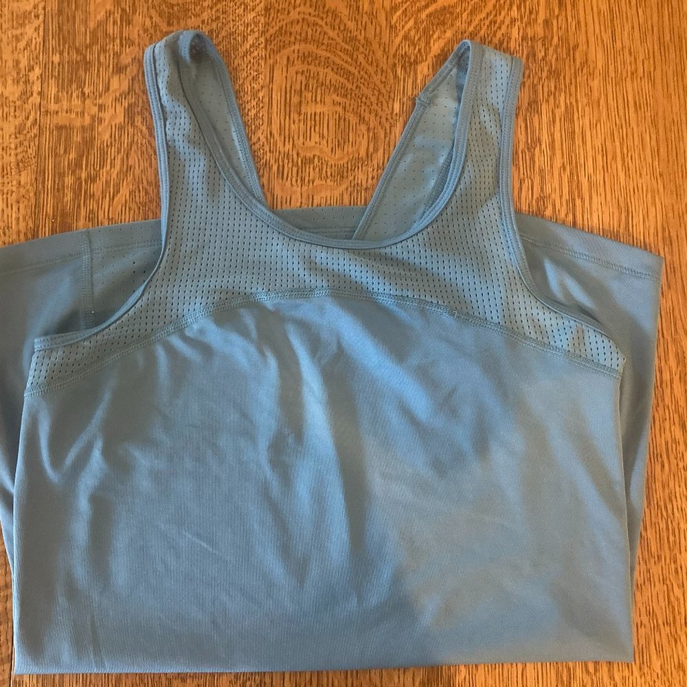 Women's Nike Pro Hypercool Tank - Size S